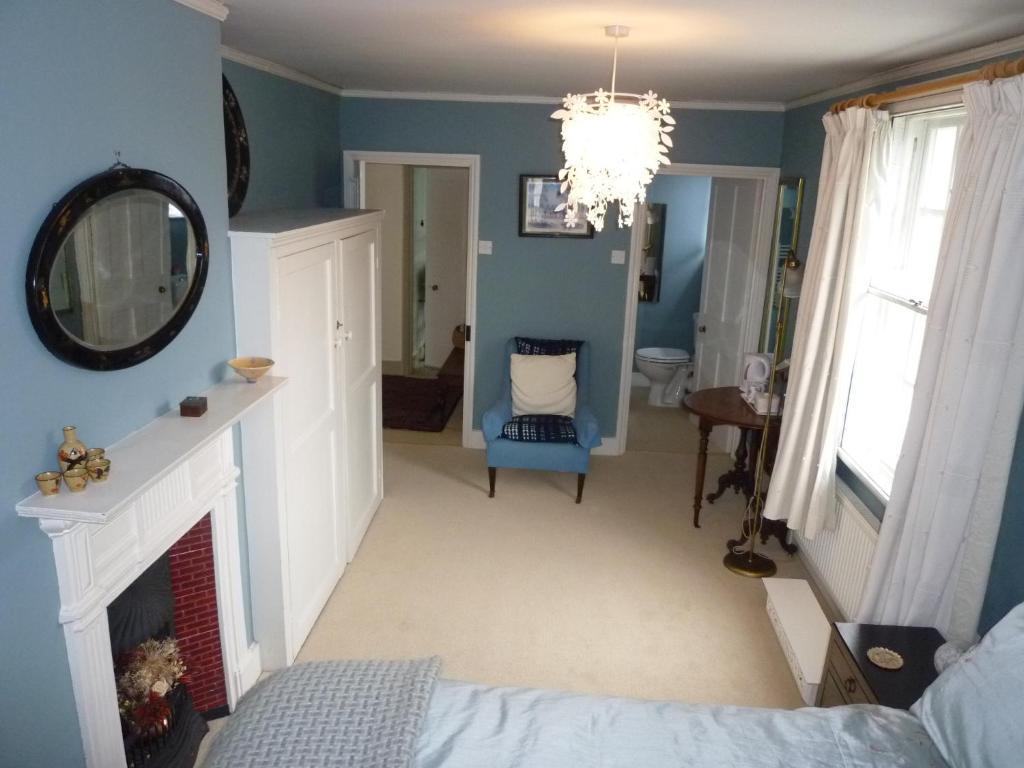 Manor Cottage Bed And Breakfast 윈저 외부 사진