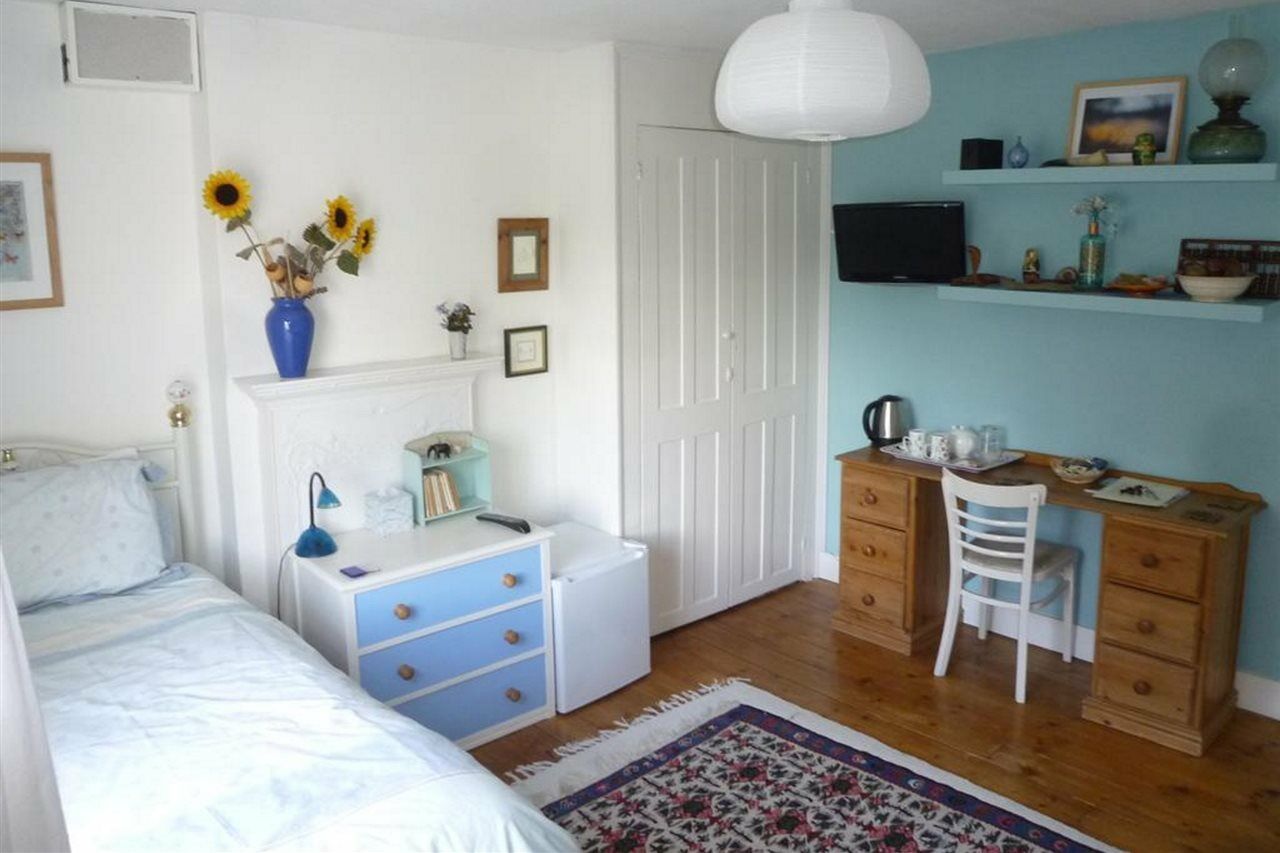 Manor Cottage Bed And Breakfast 윈저 외부 사진